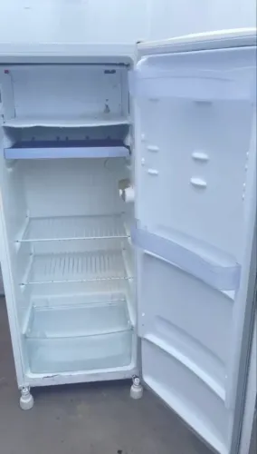 Vende - se geladeira da consul, em ótimo estado