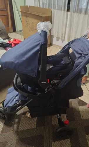 carinho de bebe novo  com bebê conforto