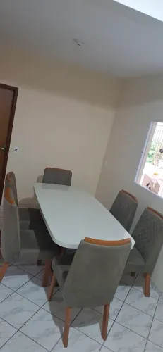 Mesa de vidro laqueado