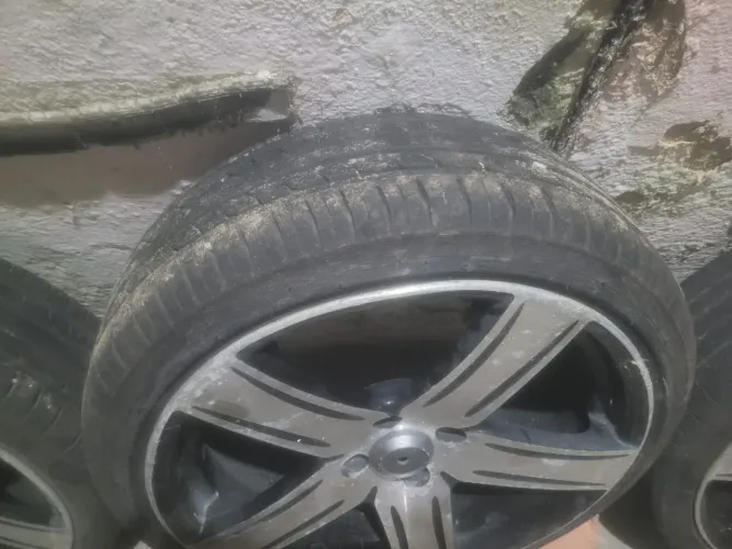 RODAS ARO 17, PNEUS 195/40