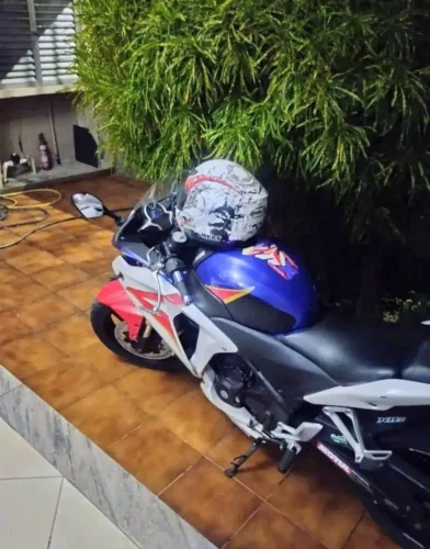 Moto muito nova