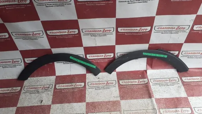Moldura parachoque dianteiro Creta R$200,00 cada