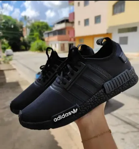 tenis adidas black sports