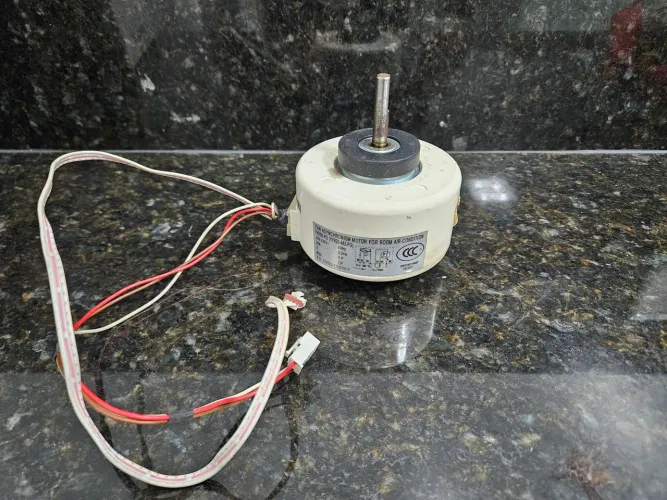 Motor para Ar Condicionado 1/4 HP 0,24A 60Hz