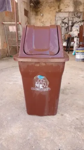 Lixeira pra comércio