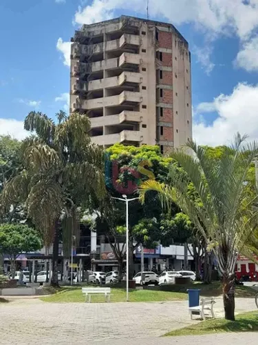 Vendo Prédio no Centro em Ipiaú