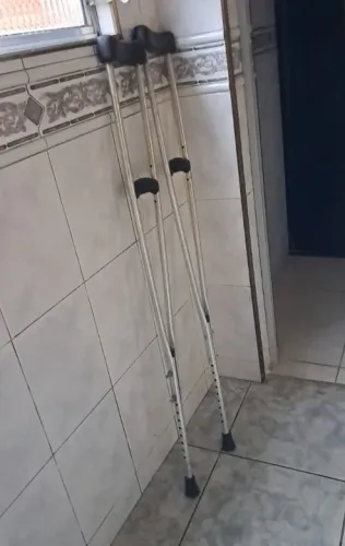 Muleta metálica de alta resistência 