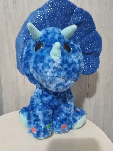 Dinossauro de pelúcia