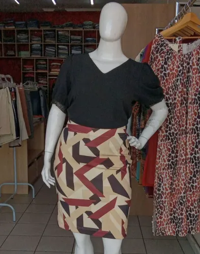 blusa social G1 e saia montaria estampada
