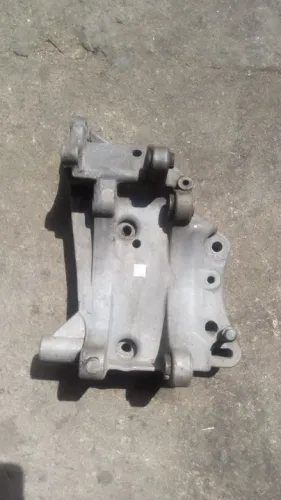 Peugeot 206 207 suporte alternador