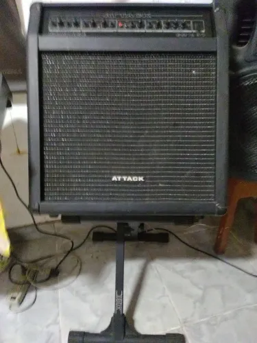 Caixa amplificada ATTACK