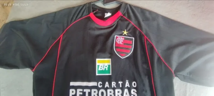 03 Camisas Flamengo por 99 Reais.