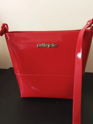 Bolsa vermelha usada