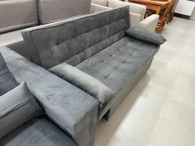 Sofá-Cama no Veludo Chumbo ? Conforto e Praticidade para Sua Sala!