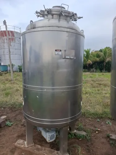 REATOR EM AÇO INÓX CAP. 1000LTS