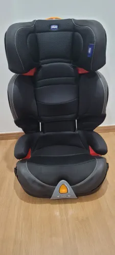 Cadeira de Carro Chicco para Bebê com Porta Copo- Grupo 1/2/3