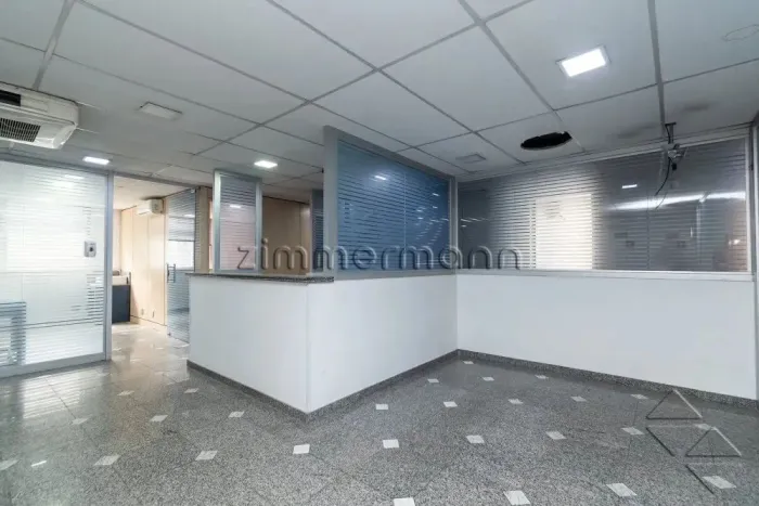 CONJUNTO COMERCIAL JARDIM EUROPA 2 DORMITÓRIOS