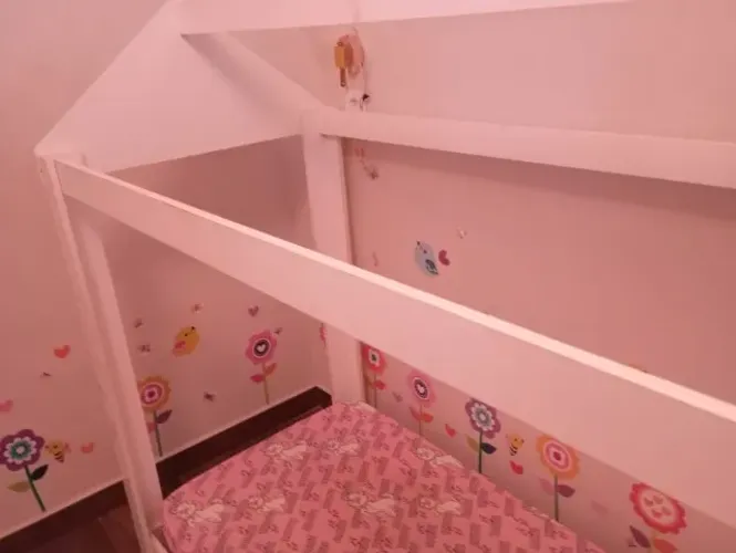 cama infantil casinha