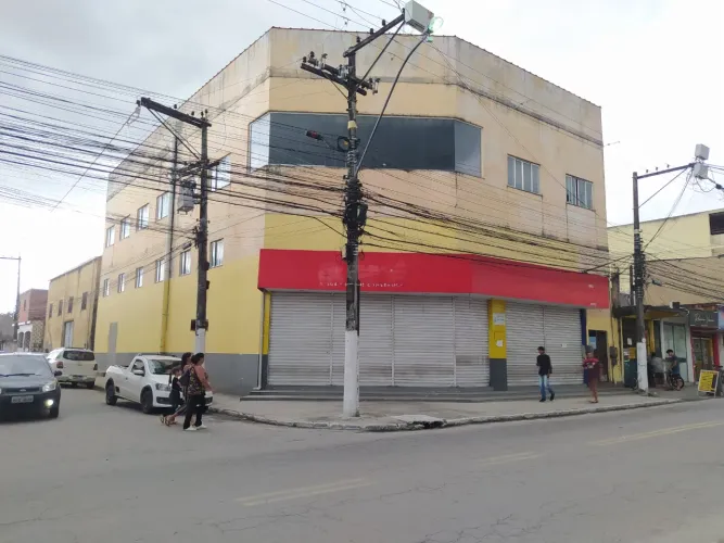 Ponto comercial/Loja/Box para aluguel tem 340 metros quadrados em Piabetá (Inhomirim) - Ma
