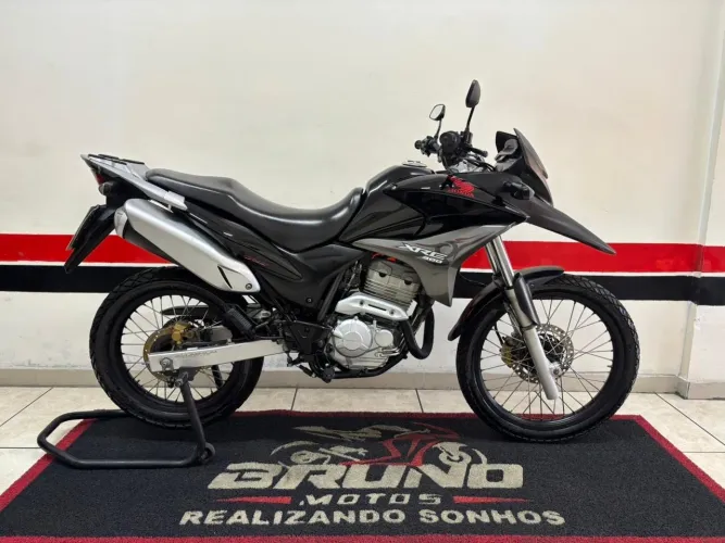 XRE 300c 2011 MUITO NOVA     (DIVIDIMOS 21x CARTAO )