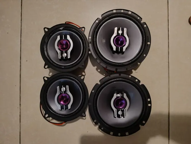 Kit 4x Auto falantes Pioneer 2x6.5 (180w) 2x12 (300w) TS-1730BR e TS-1330BR