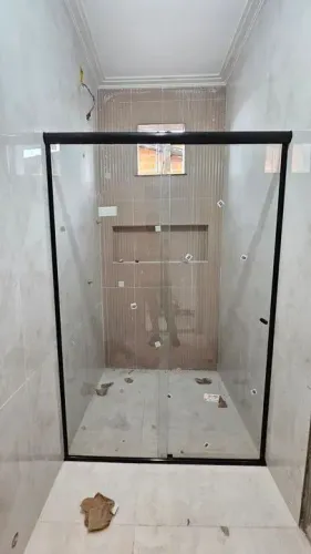 Box para banheiro 1.0m x 1.90m, Novo, instalado