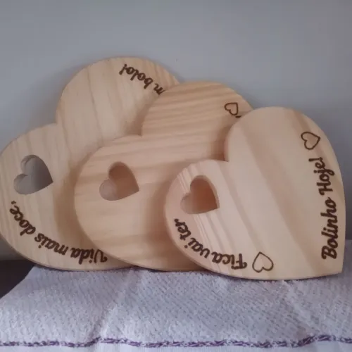 Conjunto de 3 Tábuas pra mesa posta  em Formato de Coração
