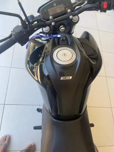 Fazer 150 cilindradas, ano 2024 - Conservada 