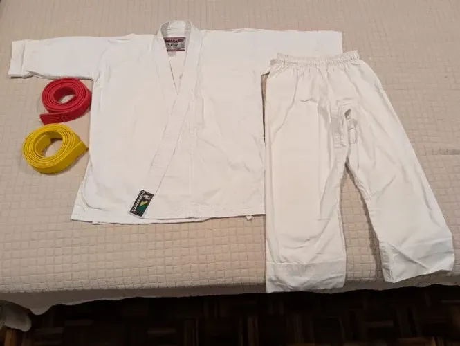 Kimono Karatê Yamarashi M2 infantil usado + 2 faixas (amarela e vermelha)