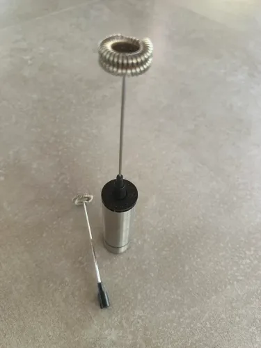 Espumador de Leite Manual em Inox - com 2 Batedores
