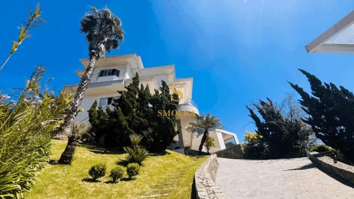 Excelente Residência à Venda com 03 suites piscina e espaço para festas panorâmico no Bosq