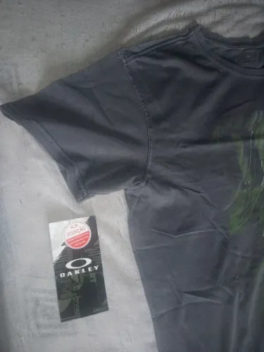 Camiseta Oakley Original - Cinza