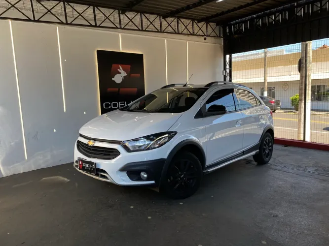 Chevrolet Onix Activ 1.4 8V Flex Mec. 4P 2019