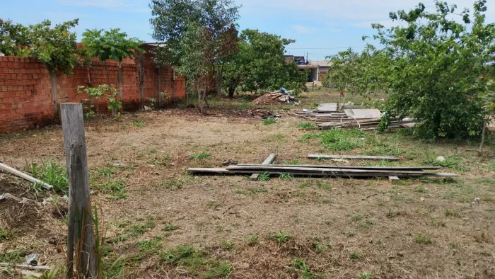 Terreno  no lagoa azul