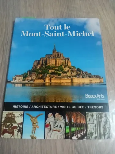 Livro TOUT LE MONT-SAINT-MICHEL