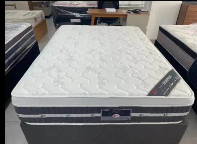 Box de casal mola ensacada castor novo valor 1550,00 avista