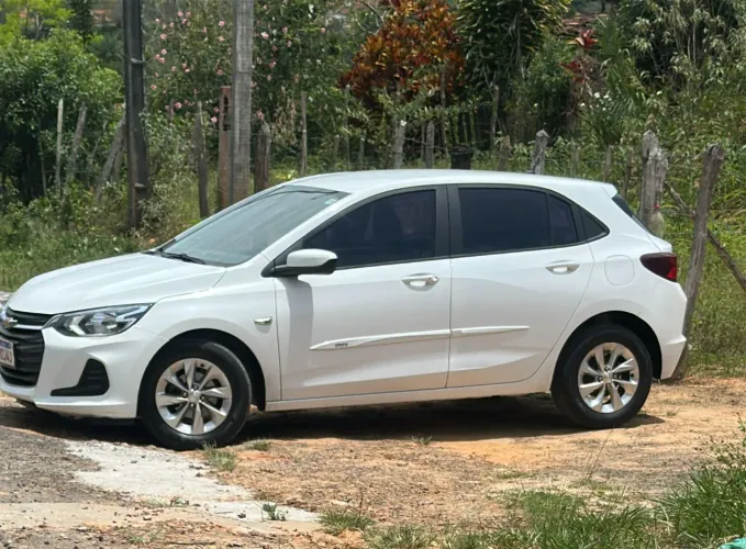 Carro novo onix aspirado 