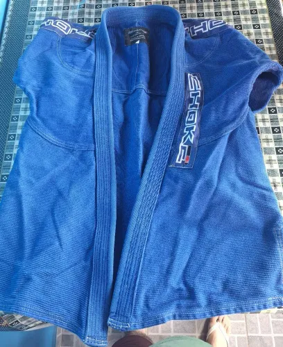 Kimono Choke jiu jitsu A3 azul adulto semi novo