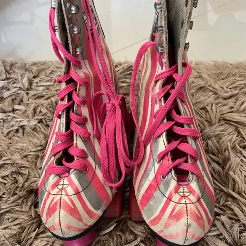 Patins Rosa e Cinza