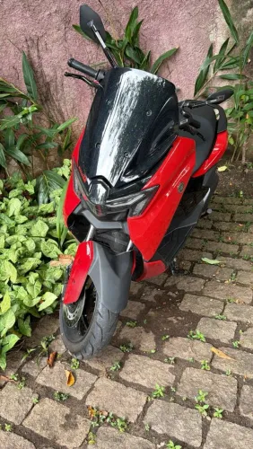 Nmax modelo novo vermelha 