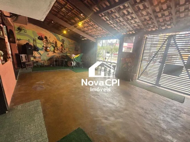 Ponto comercial mobiliado na Guilhermina 400m da praia, pronto para uso e ideal para dive