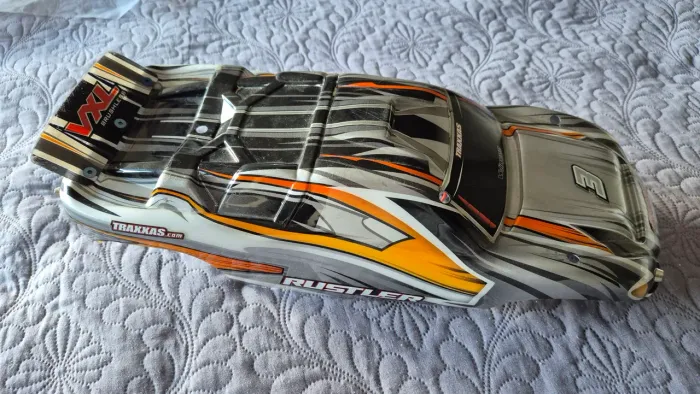 Automodelo rc Traxxas bolha shell Rustler 4x2 