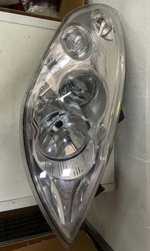 Farol Renault Master