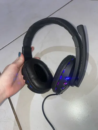 Fone de ouvido Gamer com LED - Ótima qualidade