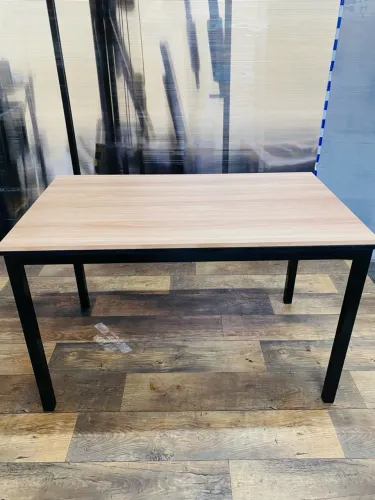 Lote 40 mesas de escritório com design moderno e elegante
