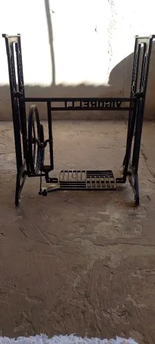 Base de Máquina de Costura Antiga Vigorelli