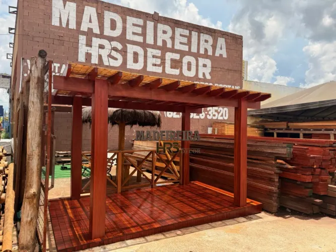 Pergolado de madeira para área externa, Entregamos Instalado e Vernizado