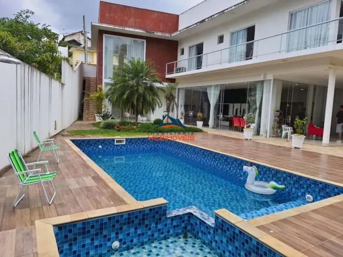 Casa de luxo em condomínio na Reserva Vale Verde em Cotia-SP: 4 quartos, 1 suíte, 3 salas,