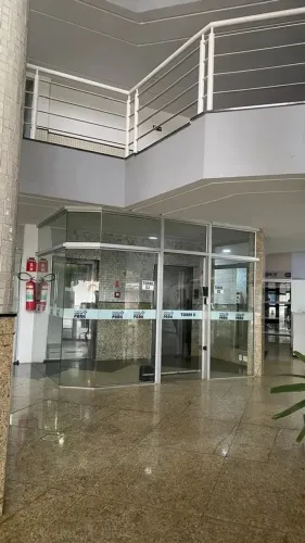 APARTAMENTO DOIZ QUARTOS UM SUÍTE  CENTRO GUARAPARI ES