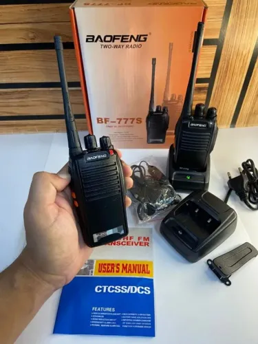 Promoção Kit Par Radio Baofeng 777s Walk Talk Comunicador 16 Canais Alcance 3Km